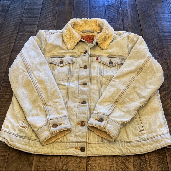Levi's Off-White Sherpa Denim Jacket Size 1X - Picture 1 of 6